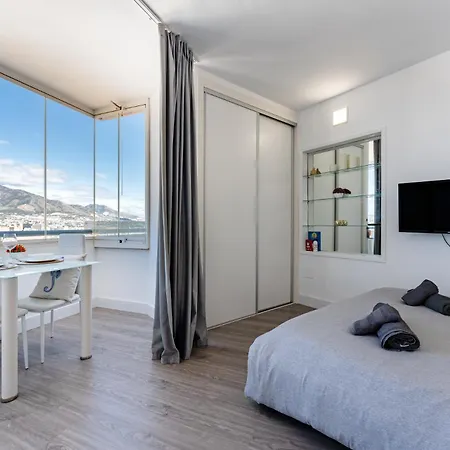 Apartment Malagasuite Skyline