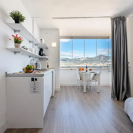 Malagasuite Skyline * Fuengirola